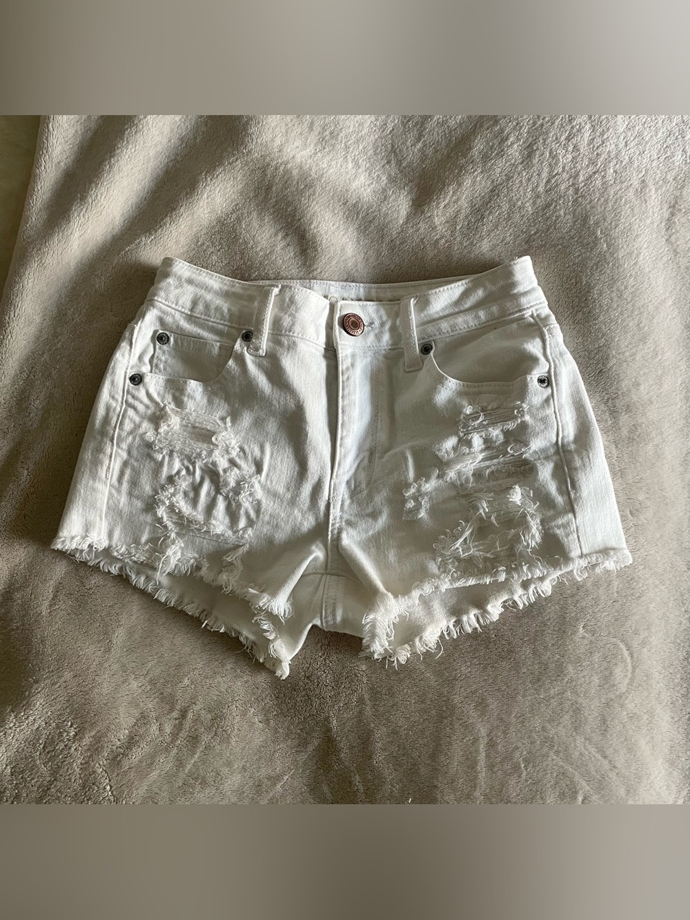 American Eagle super stretch x white distressed denim shorts Size 0
NWOT